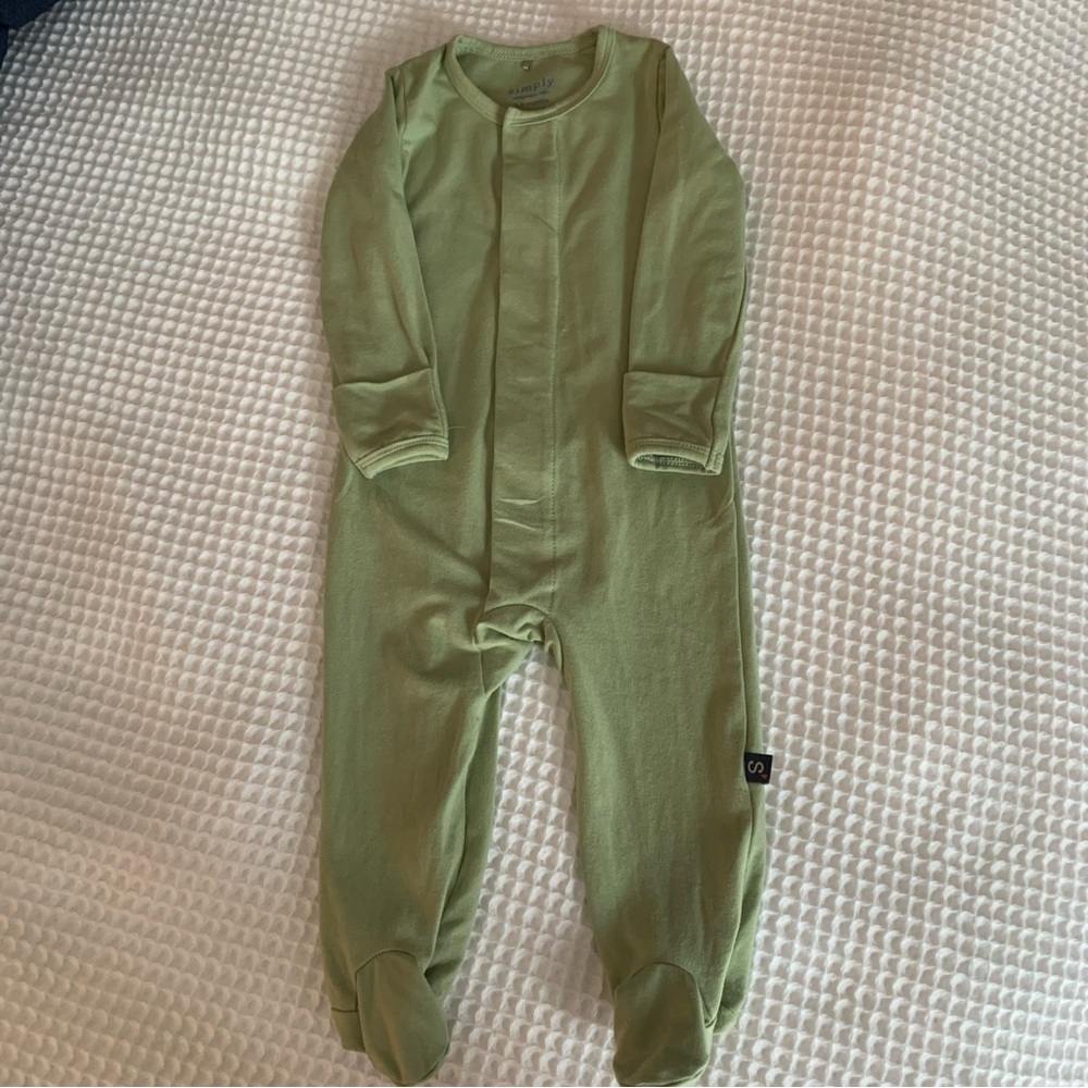 NWOT | Magnetic Me Onesie | Green | 3-6m